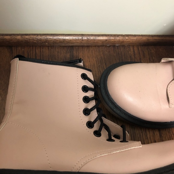 Color Block Combat Boots (Pink) - Picture 7 of 8